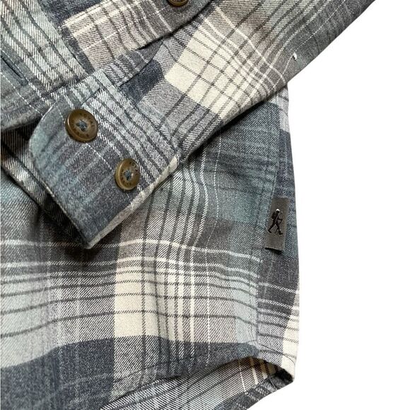 ROYAL ROBBINS Blue and Gray Plaid Button Down Shirt Size Large - Picture 4 of 5